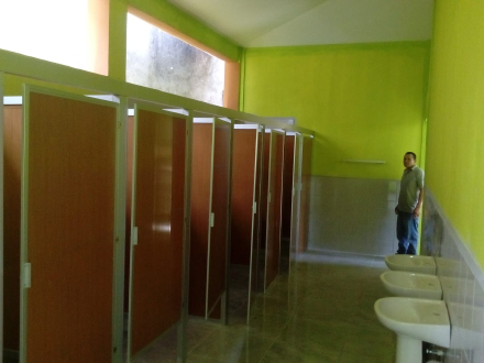 Mitte Mai 2019: Die Sanitäranlagen werden installiert.